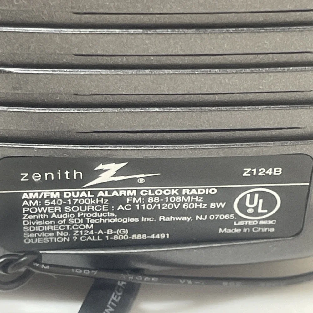 Vintage 90's Zenith‎ Z124B AM FM Dual Alarm Clock Radio Working Condition Tested